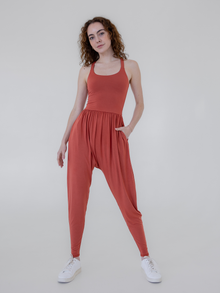 Hayley is 5'8'' (S)