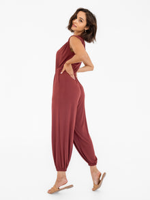 Sofia is 5'9'' (S)