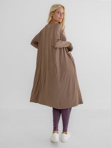 Genevive is 5'7'' (XS)