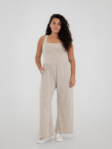 Natalie is 5'7'' (XL)