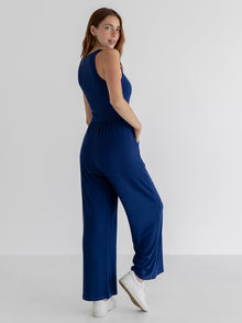 Kaylee is 5'8'' (S)