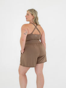 Alicia is 5'8'' (1X)