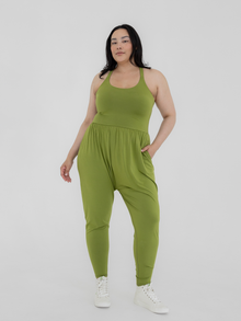 Bianca is 5'10.5'' (1X)