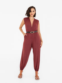 Sofia is 5'9'' (S)