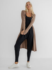 Genevive is 5'7'' (XS)