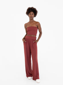 Rose is 5'9'' (S)
