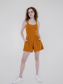 Hayley is 5'8'' (S)