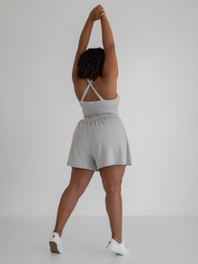 Elisse is 5'6'' (1X)