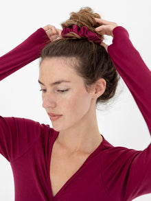 Flow Scrunchie, Ribbed Berry
