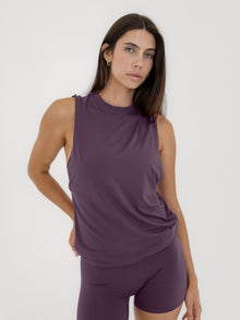 Domenique is 5'11'' (S)