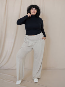 Marisel is 5'9.5'' (1X)
