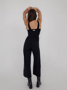 Domenique is 5'11'' (S)