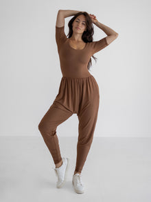 Maia is 5'7'' (S)