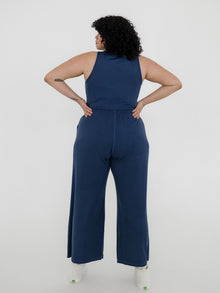 Marisel is 5'9.5'' (1X)