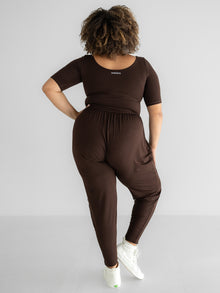 Larissa is 5'8'' (1X)
