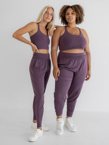 Genevive (S), Larissa (1X)