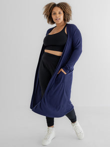 Larissa is 5'8'' (XL)