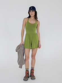 Jenna is 5'10'' (S)