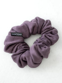 Flow Scrunchie, Ribbed Raisin
