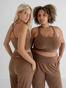 Genevive (S), Larissa (1X)