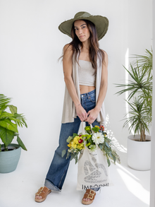 Jenna is 5'10'' (S)