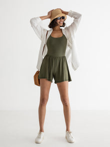 Michaela is 5'9.5'' (S)