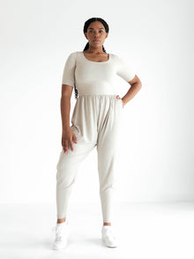 Sydney is 5'10.5'' (XL)