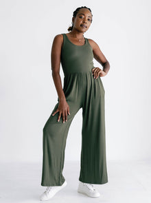 Eryn is 5'6'' (M)
