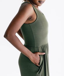 Eryn is 5'6'' (M)