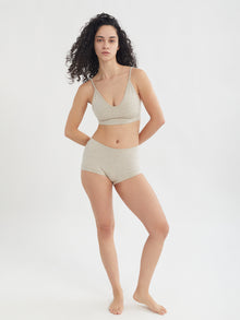 Alyssa is 5'7'' (S)