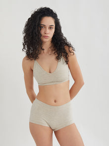 Alyssa is 5'7'' (S)