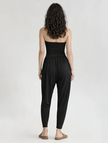 Andrea is 5'9'' (XS)