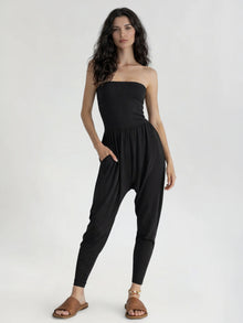 Andrea is 5'9'' (XS)