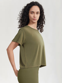 Alyssa is 5'7'' (S)