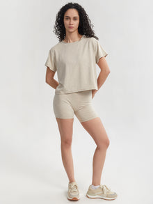 Alyssa is 5'7'' (S)