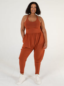 Tanisha is 5'9.5'' (1X)