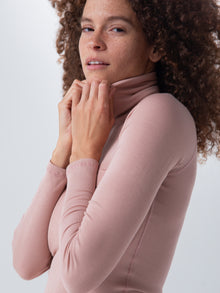 Turtleneck, Ribbed Mahogany Rose